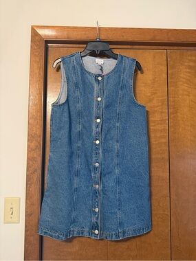 Le Lis Denim Sleeveless Shift Dress in Light Blue